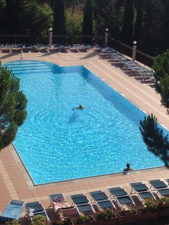 Hotel Ambasciatori Calitri Eksteriør bilde
